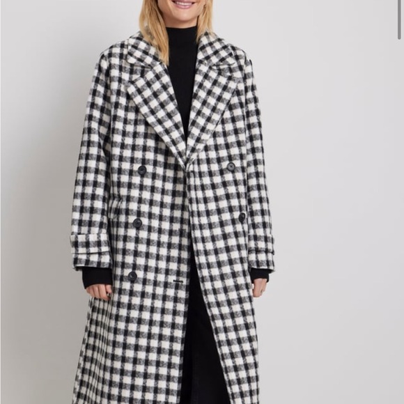 Sold out NA-KD brand fall/winter coat. - Picture 2 of 8